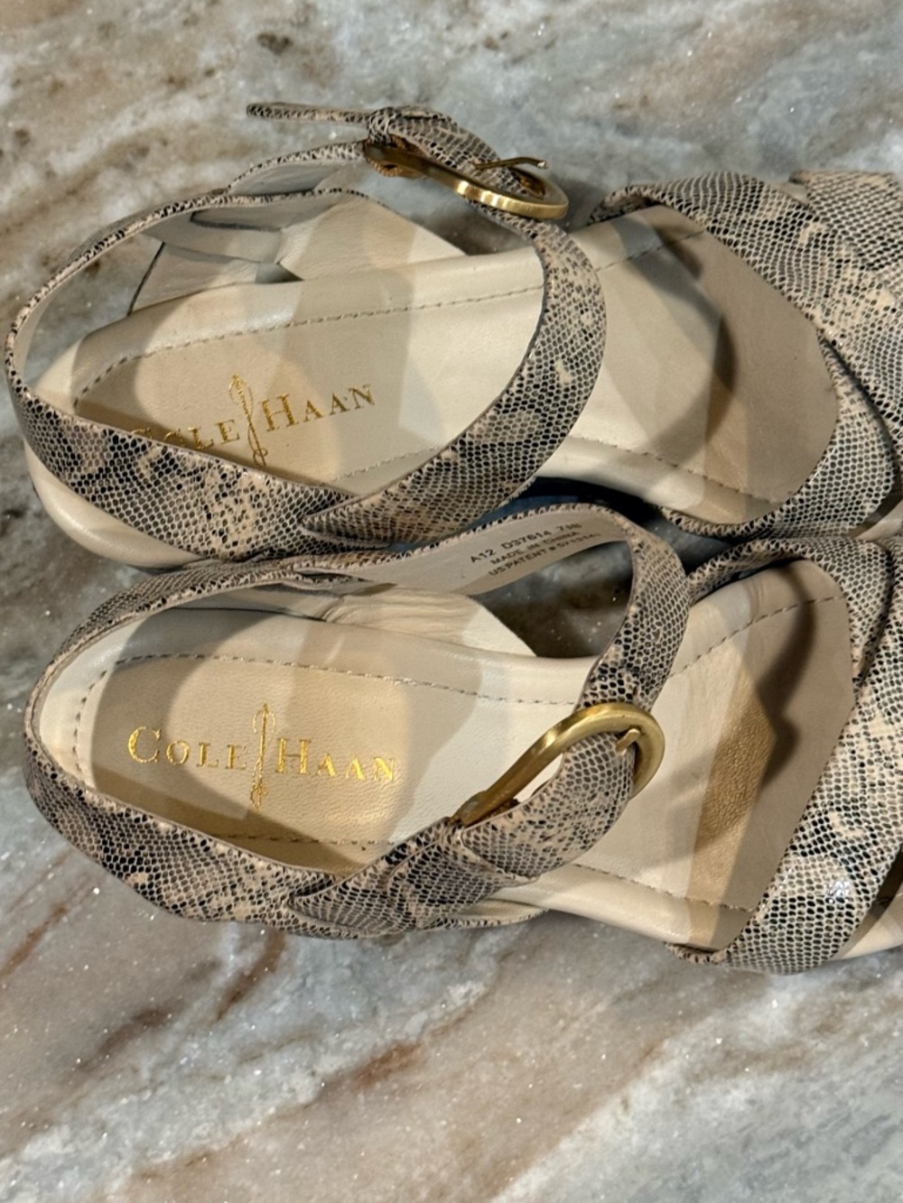 Women’s COLE HAAN Tan/grey snakeskin leather wedge sandals- Size 7.5 - Picture 2 of 7